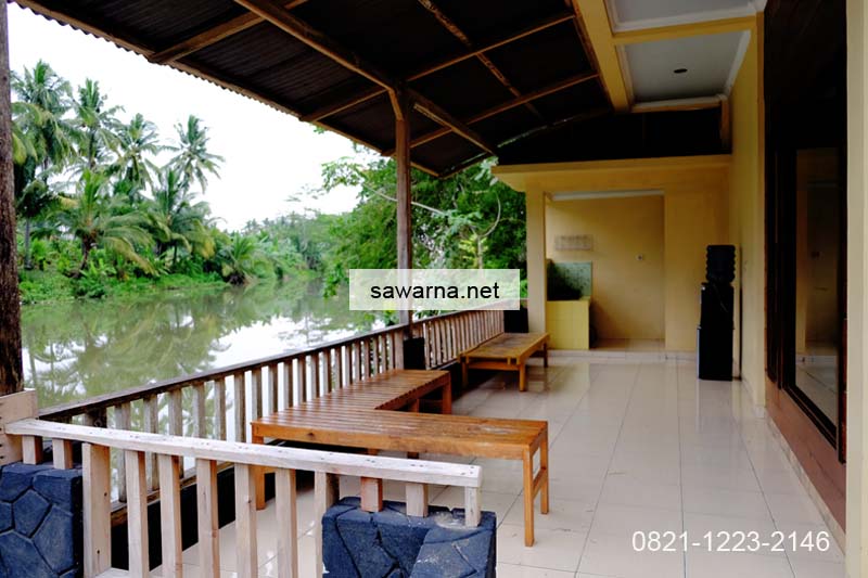 Teras Samping Andrew Homestay Sawarna