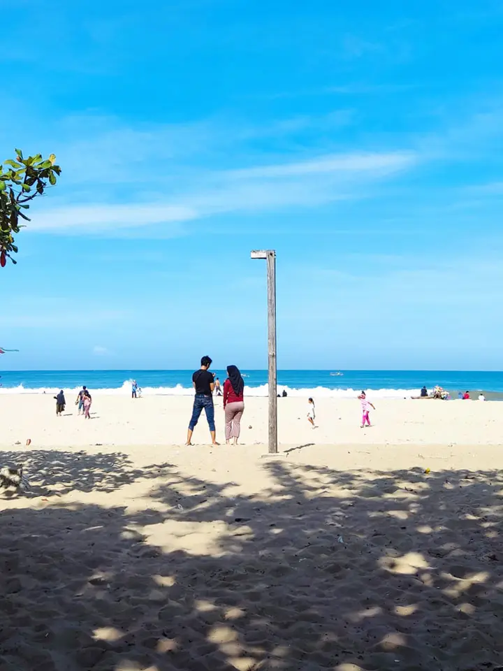 Langit Pagi Pantai Karang Beureum