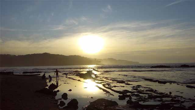 karang beureum sawarna